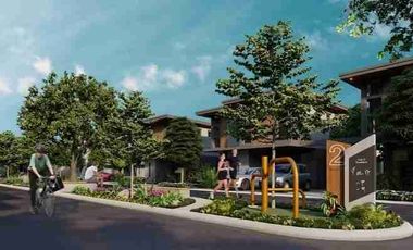 Free Solar Panel 4 Bedrooms 2 Storey Single Detached House with lanai