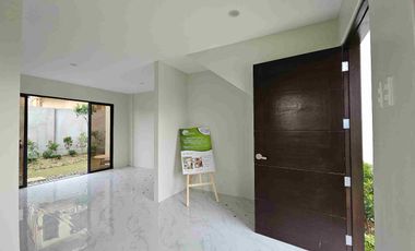 Free Solar Panel 4 Bedrooms 2 Storey Single Detached House with lanai