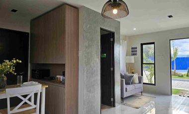 Free Solar Panel 4 Bedrooms 2 Storey Single Detached House with lanai