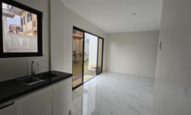 Free Solar Panel 4 Bedrooms 2 Storey Single Detached House with lanai