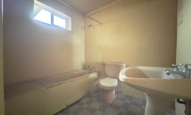 Se vende casa de un piso, 3 piezas 1 baño, Curicó