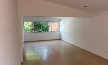 VENTA DE CASA ATRAS PLAZA CRYSTAL, VILLA ENCANTADA