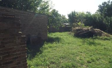 LOTE CON CASA - IDEAL INVERSOR
