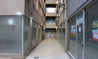 OFICINA EN EL CENTRO DE CASEROS