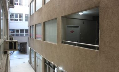 OFICINA EN EL CENTRO DE CASEROS