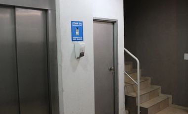 OFICINA EN EL CENTRO DE CASEROS