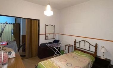 DOS CASAS EN PH - DEPTO AL FONDO - PISCINA Y TERRAZA