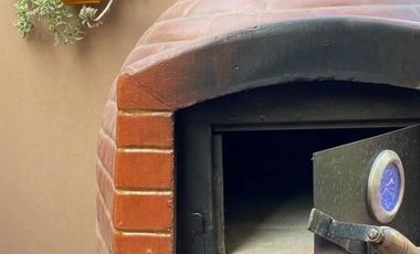 DOS CASAS EN PH - DEPTO AL FONDO - PISCINA Y TERRAZA