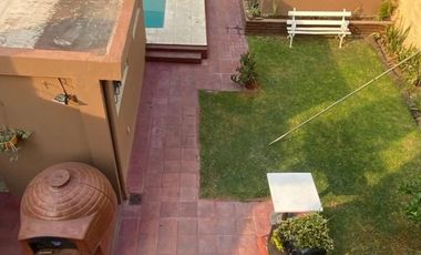 DOS CASAS EN PH - DEPTO AL FONDO - PISCINA Y TERRAZA