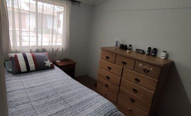 ACOGEDORA PROPIEDAD A PASOS DEL METRO EL PINO