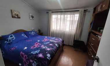 ACOGEDORA PROPIEDAD A PASOS DEL METRO EL PINO