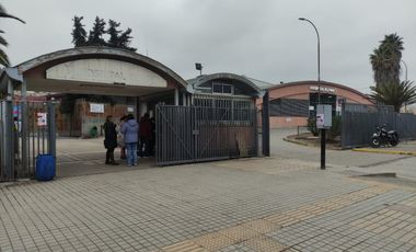 ACOGEDORA PROPIEDAD A PASOS DEL METRO EL PINO