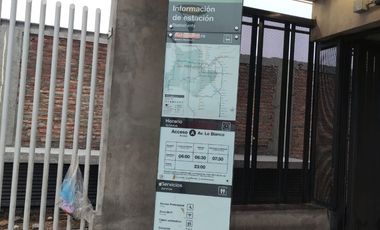 ACOGEDORA PROPIEDAD A PASOS DEL METRO EL PINO