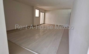 Casa en Venta en Lomas Verdes, Naucalpan de Juárez