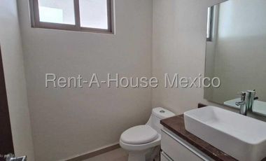 Casa en Venta en Lomas Verdes, Naucalpan de Juárez