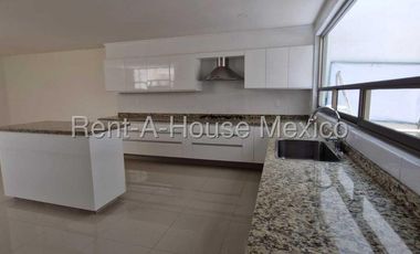 Casa en Venta en Lomas Verdes, Naucalpan de Juárez