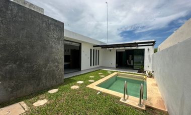 Casa amueblada, de 1 planta ¡CON PANELES SOLARES! en privada Kanan.