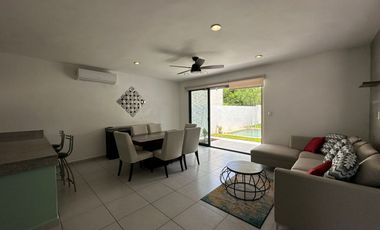 Casa amueblada, de 1 planta ¡CON PANELES SOLARES! en privada Kanan.