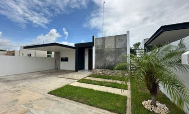 Casa amueblada, de 1 planta ¡CON PANELES SOLARES! en privada Kanan.