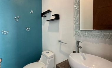 Casa amueblada, de 1 planta ¡CON PANELES SOLARES! en privada Kanan.