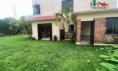CASA EN VENTA LOMAS DE AHUATLAN