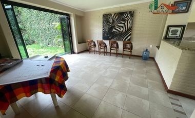 CASA EN VENTA LOMAS DE AHUATLAN