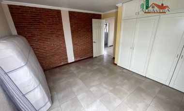 CASA EN VENTA LOMAS DE AHUATLAN