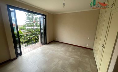 CASA EN VENTA LOMAS DE AHUATLAN