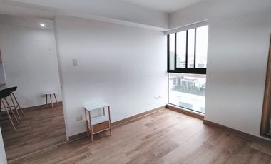 Alquiler en San Isidro  De Moderno Departamento  1 Dormitorio en Urb. El Country