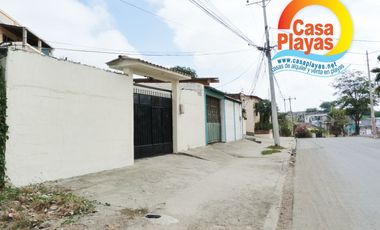 Vendo Casa en Playas Villamil, Av Sixto Chang, Vía a Karibao Engabao