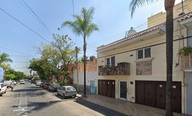 CASA EN VENTA EN COLONIA ANTONIO YAÑEZ CERCA DEL PARQUE SAN JACINTO