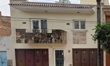 CASA EN VENTA EN COLONIA ANTONIO YAÑEZ CERCA DEL PARQUE SAN JACINTO