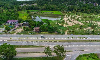 Land for Sale – Pink Zone (Commercial) Zoning, Mountain View, Prime Location at Cha-am Beach Entrance Cha-am – Hua Hin Zone, Phetchaburi “The ultimate