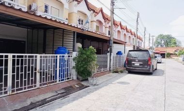 92692 - ขายถูก !! ทาวน์โฮม 2 ชั้น 16.1 ตร.ว ทำเลทอง! เดินทางสะดวก ใกล้ถนนมิตรภาพ หมู่บ้าน เอกกวิน วิลล่า ต.กุดกว้าง อ.เมือง จ.ขอนแก่น ฟรีโอน!!