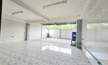 87594 - ขายอาคารพาณิชย์ 2 ชั้นครึ่ง ทำเลทอง ติดถนนเพชรเกษม! ถูกที่สุดในย่านนี้ เหมาะสำรับทำ โกดัง คลังสินค้า