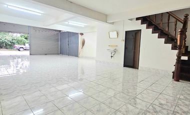 87594 - ขายอาคารพาณิชย์ 2 ชั้นครึ่ง ทำเลทอง ติดถนนเพชรเกษม! ถูกที่สุดในย่านนี้ เหมาะสำรับทำ โกดัง คลังสินค้า