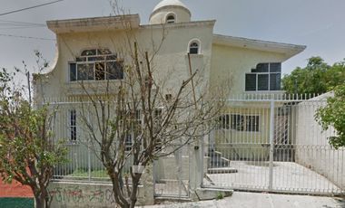 CASA EN VENTA EN BALCONES DE OBLATOS GUADALAJARA A 5 MIN DEL PARUQE CENTENARIO