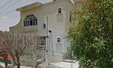 CASA EN VENTA EN BALCONES DE OBLATOS GUADALAJARA A 5 MIN DEL PARUQE CENTENARIO