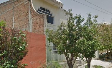 CASA EN VENTA EN BALCONES DE OBLATOS GUADALAJARA A 5 MIN DEL PARUQE CENTENARIO