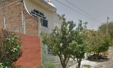 CASA EN VENTA EN BALCONES DE OBLATOS GUADALAJARA A 5 MIN DEL PARUQE CENTENARIO
