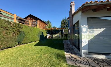CASA DE CAMPO en LAGO de PÁTZCUARO, con ALBERCA