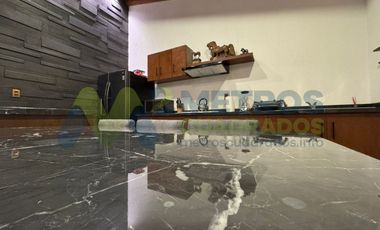 CASA DE CAMPO en LAGO de PÁTZCUARO, con ALBERCA