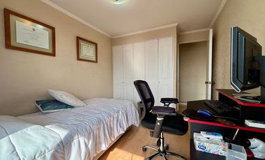 Se Vende 3 Dormitorios, Cocina Remodelada, Terraza Norte. Estacionamiento + Bodega, Providencia