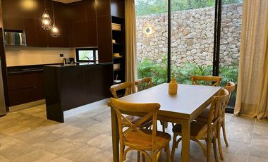 TEMOZÓN NORTE HERMOSA VILLA EN RENTA CON SU PROPIA PISCINA TIPO JACUZZI, AMUEBLADA Y EQUIPADA.