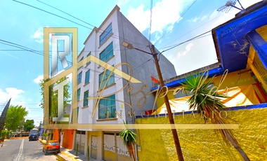 EDIFICIO CON 8 DEPARTAMENTOS A LA VENTA , LA ESCUELA, TLALNEPANTLA EN REMATE