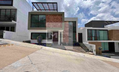 CASA EN RENTA EN LINDA VISTA TRES MARÍAS