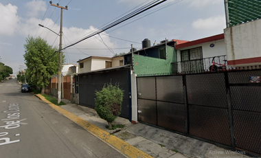 CASA EN VENTA  CON EXCELENTE EN UBUCACION,PASEO DE LOS COCHES N° 16, LTE. 22, MZA. 25, FRACCIONAMIENTO RESIDENCIAL EL DORADO, CP 54020	ESTADO DE MEXIC