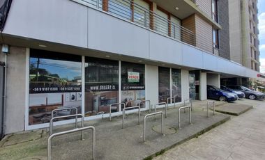 Local comercial en el corazón de Isla Teja