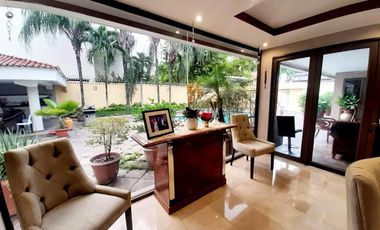 Casa de venta en Samborondón, Urbanización San Isidro