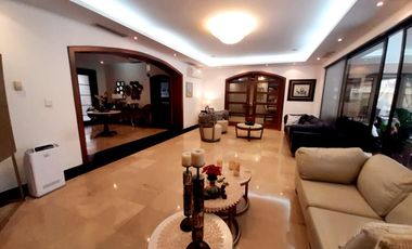 Casa de venta en Samborondón, Urbanización San Isidro